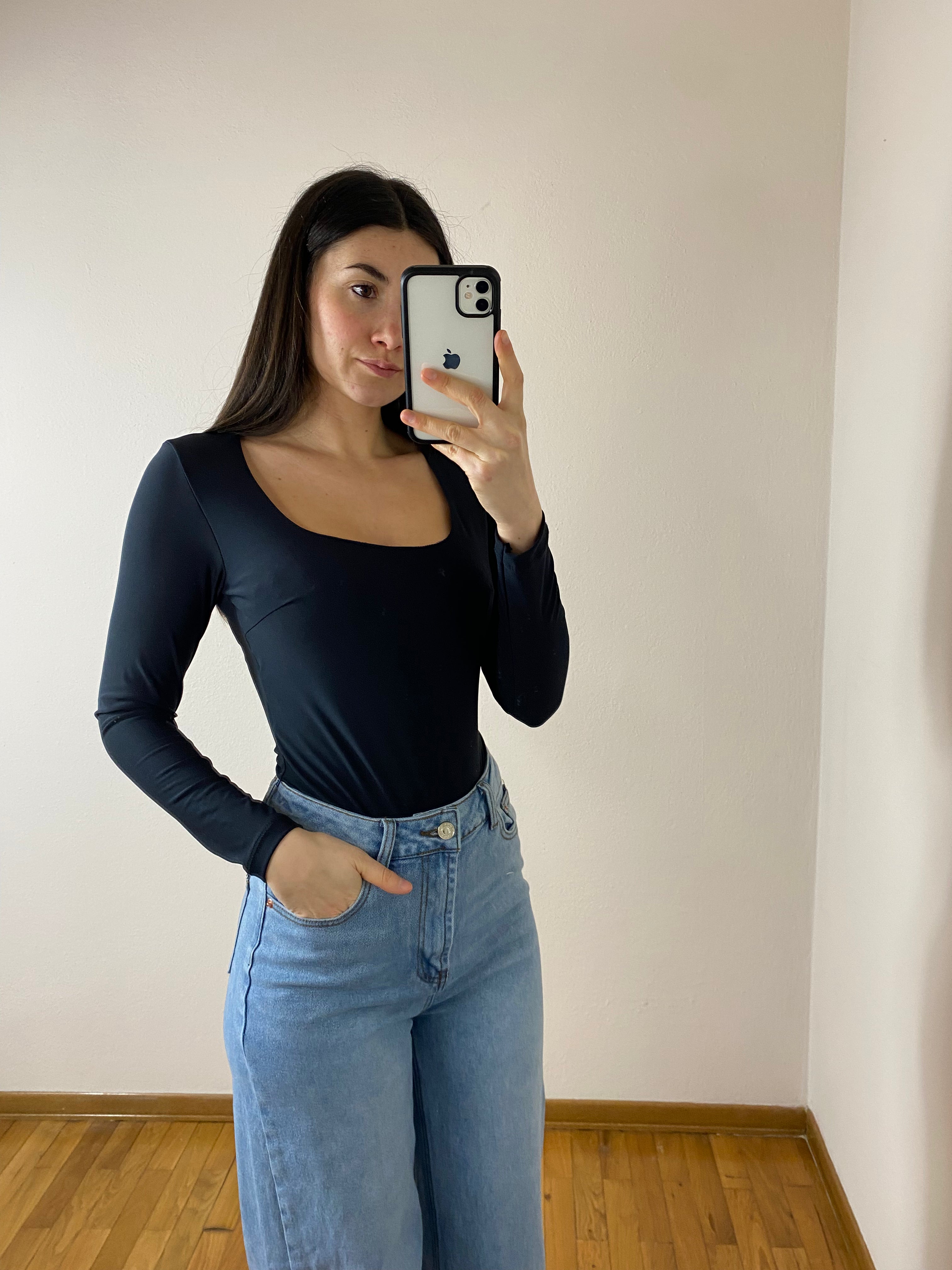 BODY SCOLLO QUADRATO