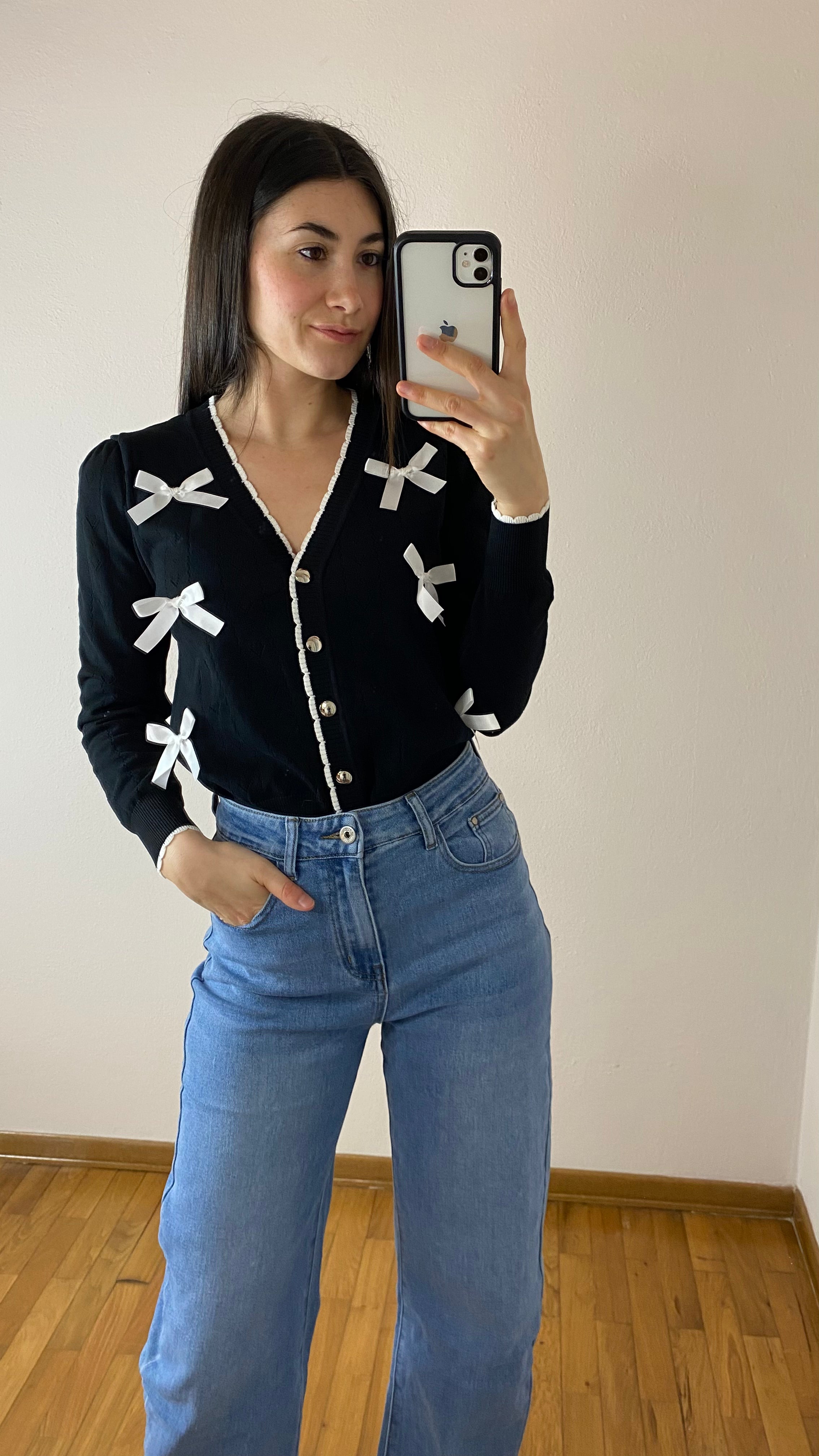 CARDIGAN CON FIOCCHI
